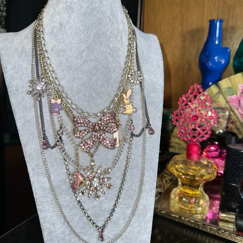 Betsey Johnson • Rare Ski Bunny Layered Mixed Metal Necklace - Picture 8 of 17